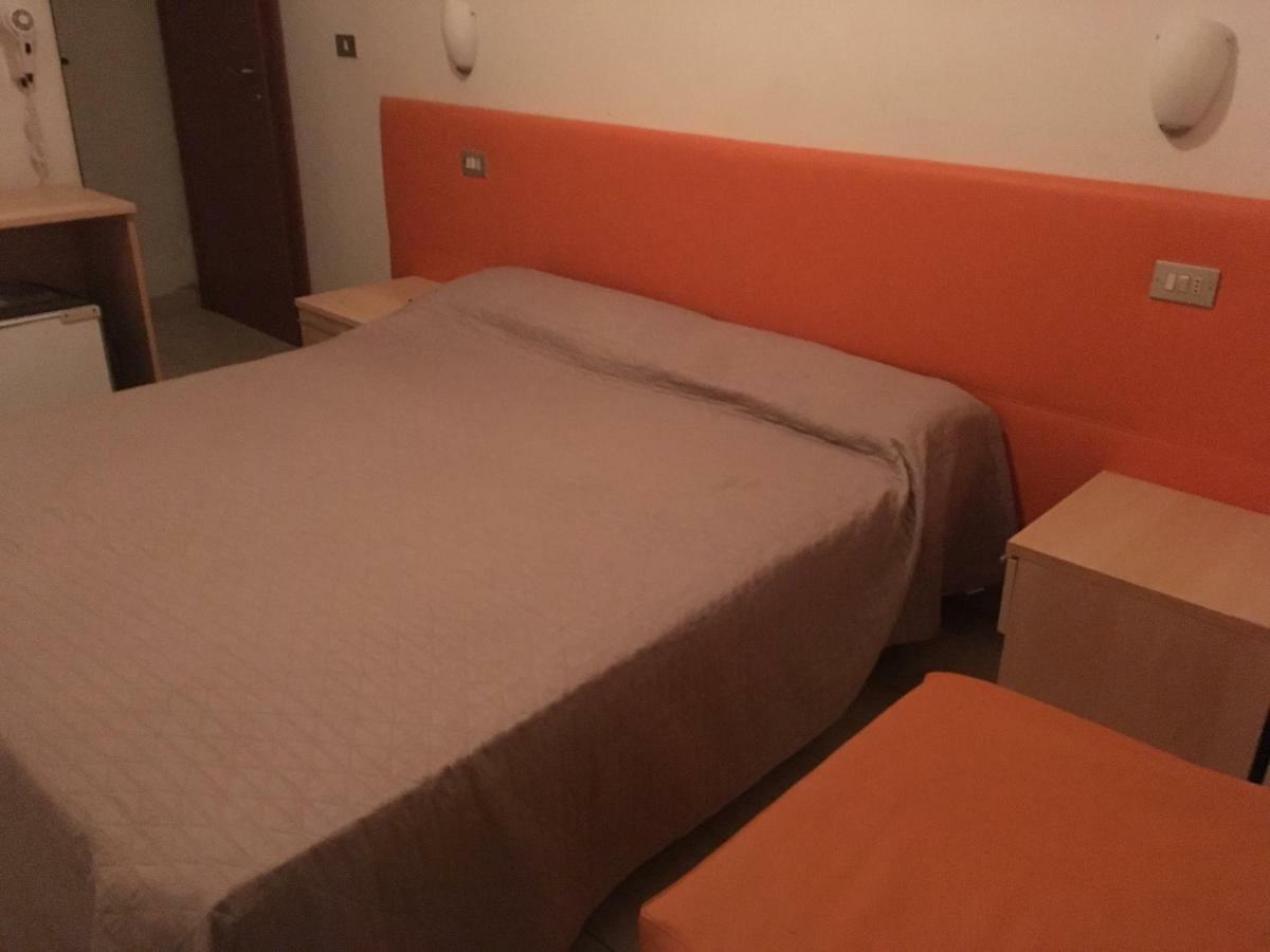 Bed and Breakfast New Prophet Cattolica Zewnętrze zdjęcie